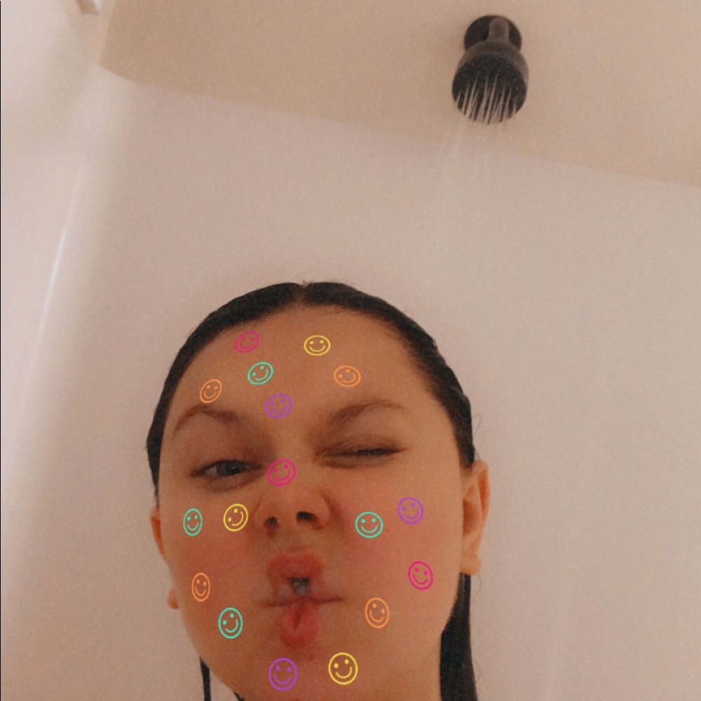 Meet your Posher, Lauren
